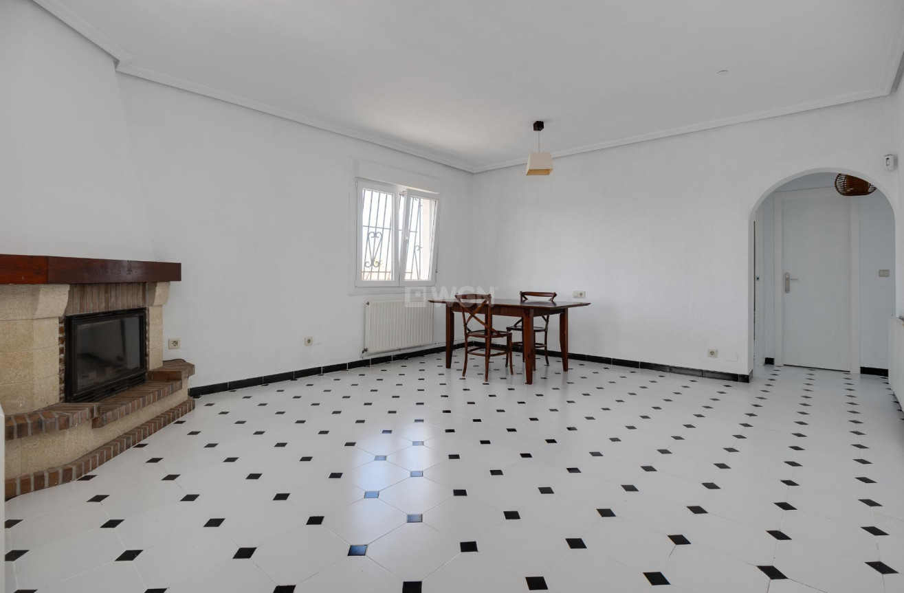 Odsprzedaż - Villa - Torrevieja - La Siesta - El Salado - Torreta