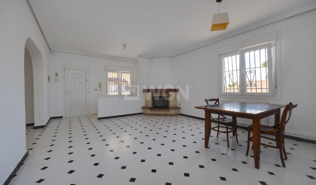 Odsprzedaż - Villa - Torrevieja - La Siesta - El Salado - Torreta