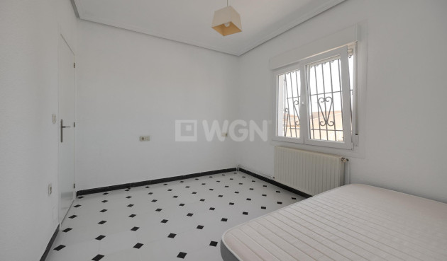 Odsprzedaż - Villa - Torrevieja - La Siesta - El Salado - Torreta