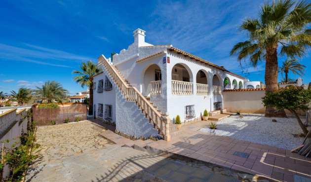 Odsprzedaż - Villa - Torrevieja - La Siesta - El Salado - Torreta