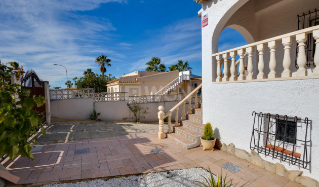 Odsprzedaż - Villa - Torrevieja - La Siesta - El Salado - Torreta