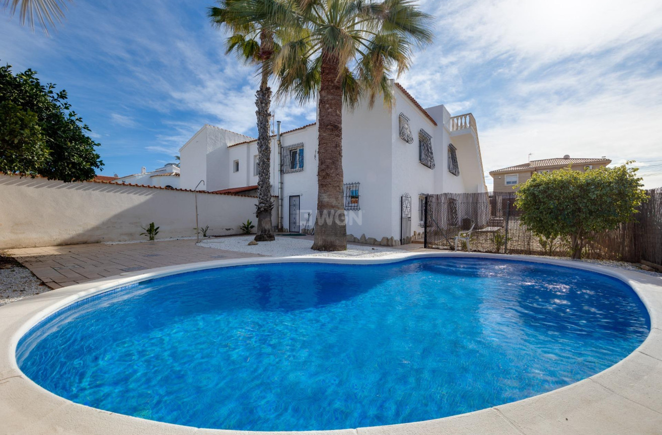 Odsprzedaż - Villa - Torrevieja - La Siesta - El Salado - Torreta