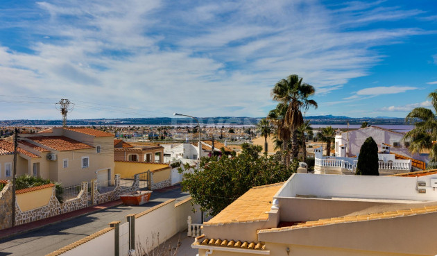 Odsprzedaż - Villa - Torrevieja - La Siesta - El Salado - Torreta