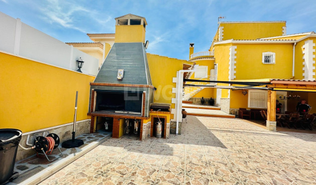 Reventa - Villa - Orihuela - Urb. Montepinar