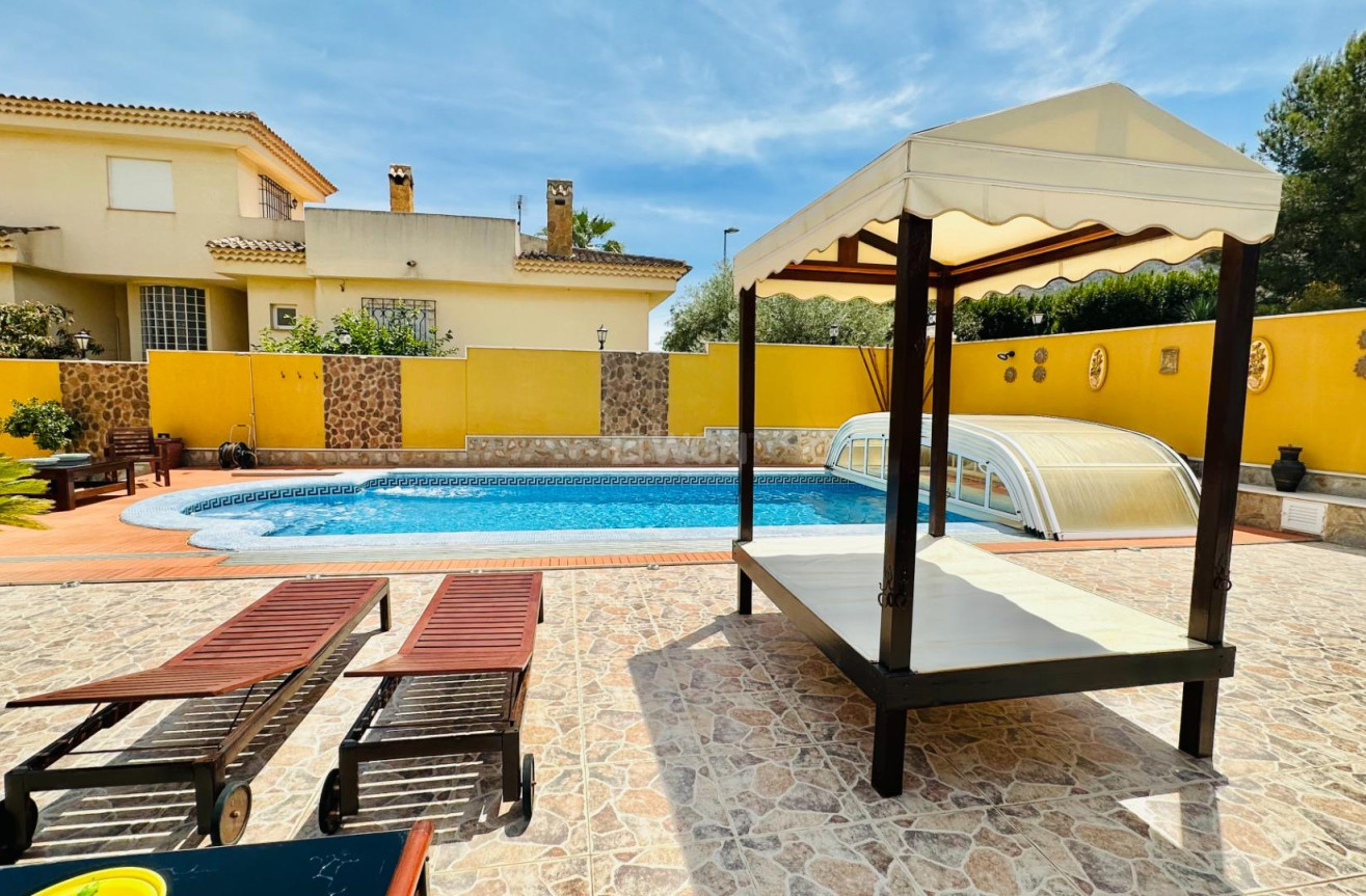 Reventa - Villa - Orihuela - Urb. Montepinar