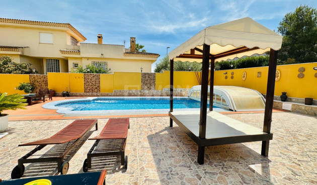 Reventa - Villa - Orihuela - Urb. Montepinar