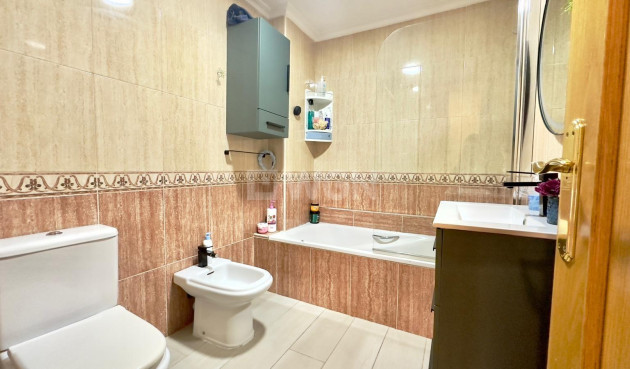 Resale - Apartment / flat - Torrevieja