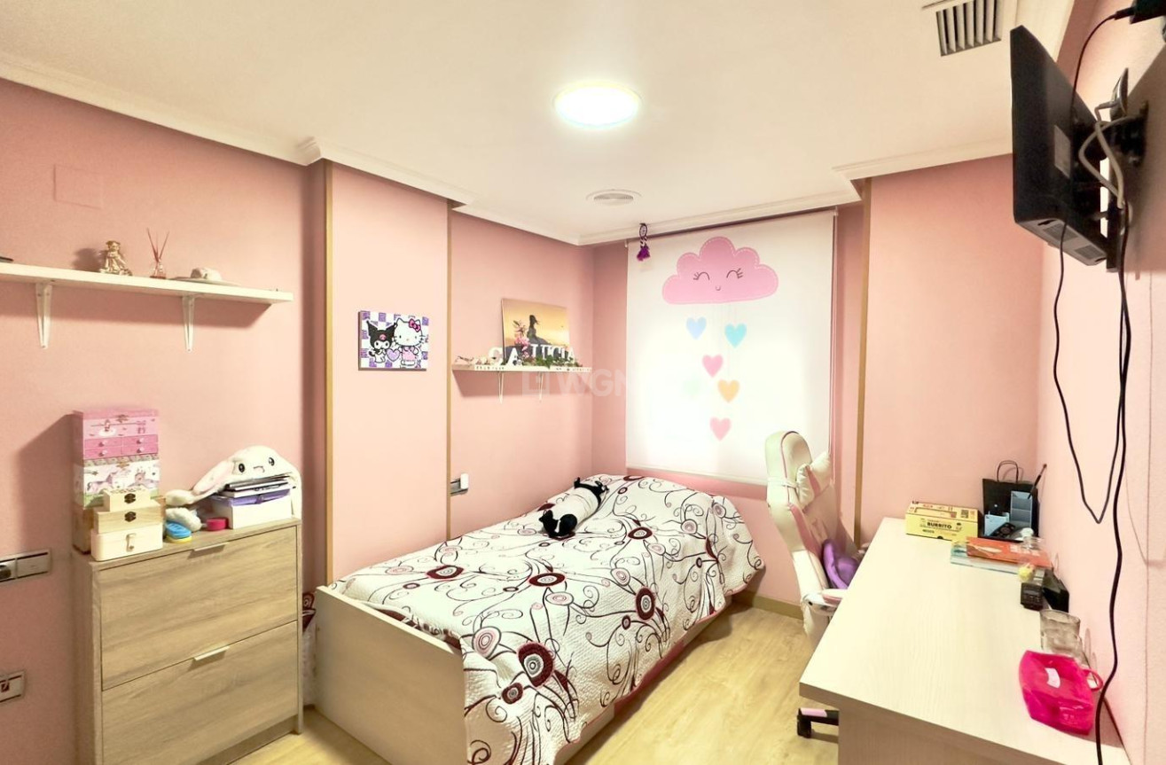 Resale - Apartment / flat - Torrevieja