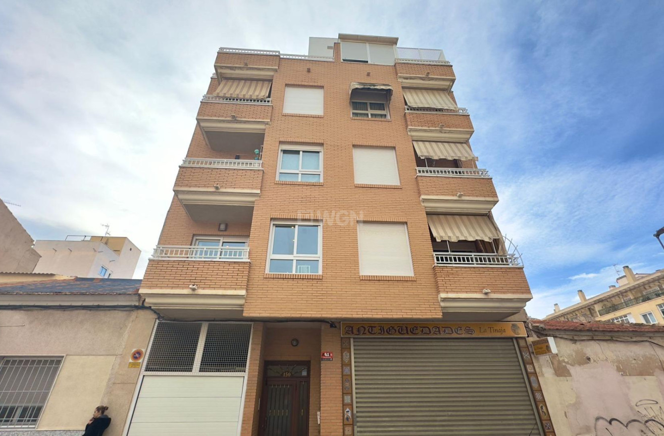Resale - Apartment / flat - Torrevieja
