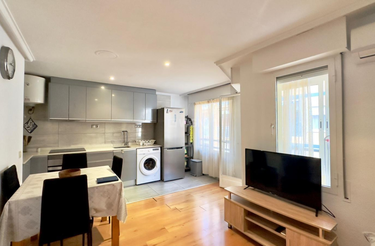 Resale - Apartment / flat - Torrevieja