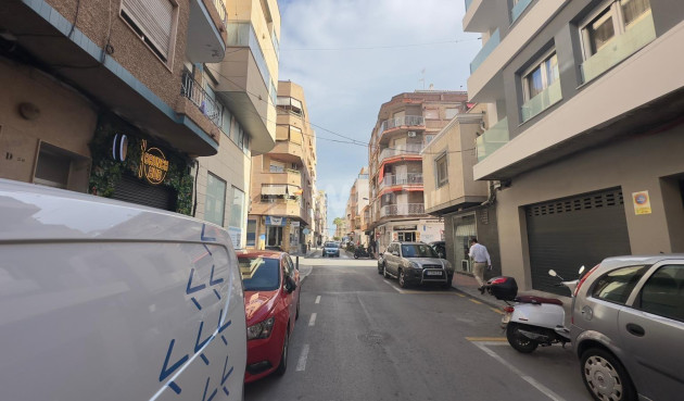 Resale - Apartment / flat - Torrevieja