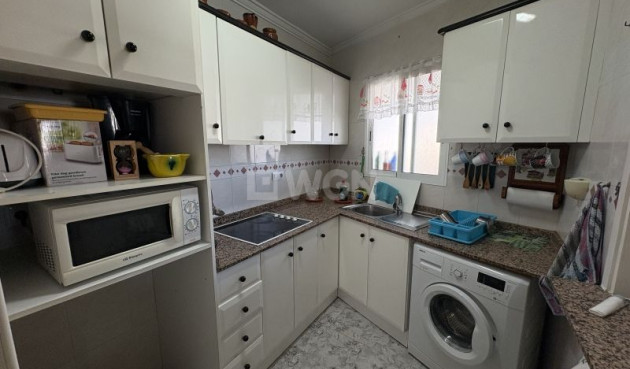 Resale - Apartment / flat - Torrevieja - Costa Blanca