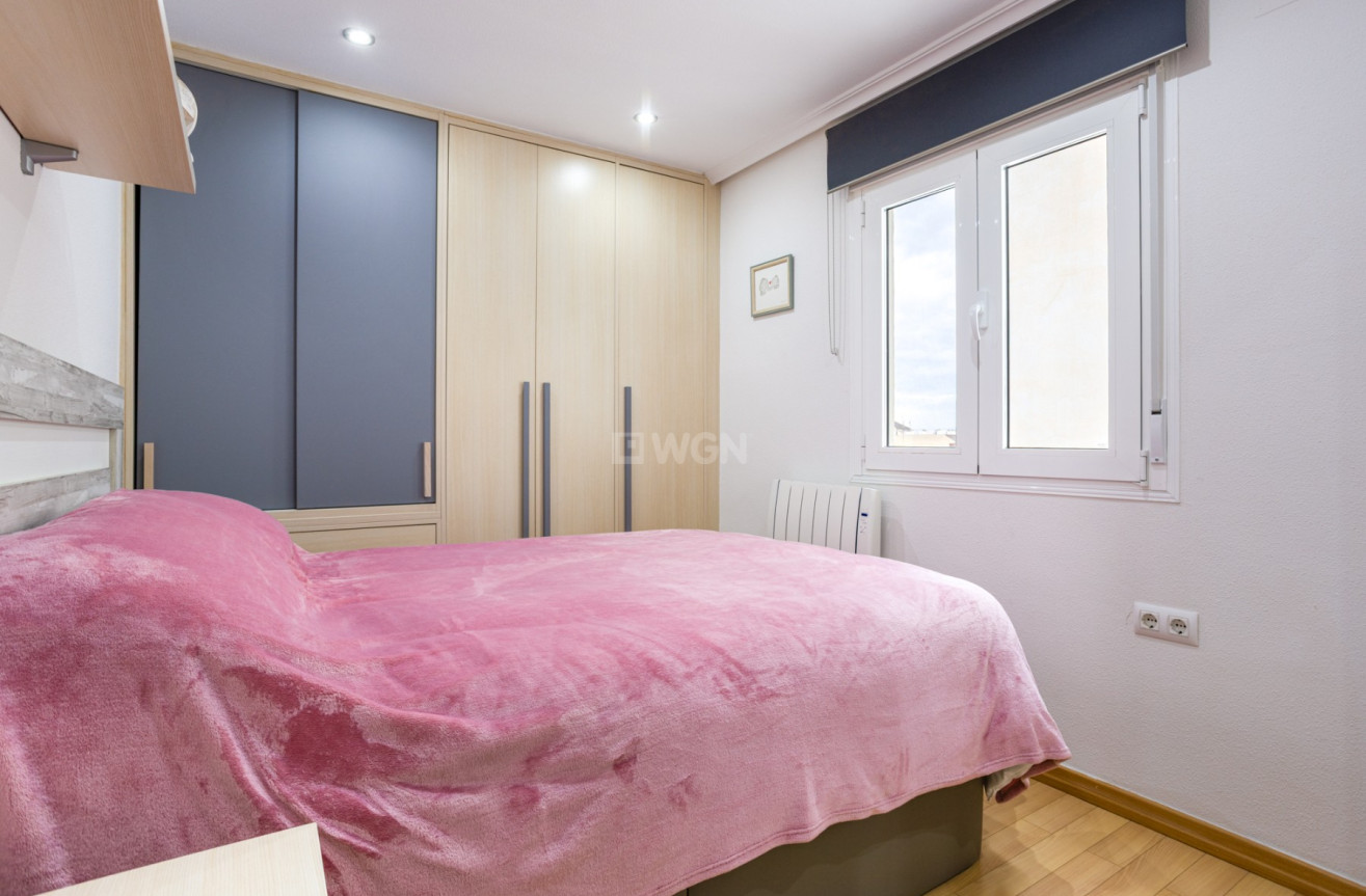 Odsprzedaż - Mieszkanie w bloku - Los Montesinos - Costa Blanca