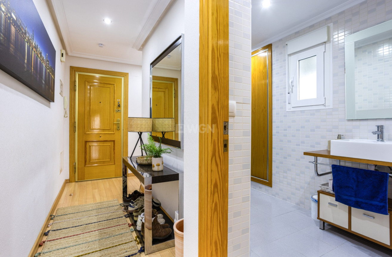 Odsprzedaż - Mieszkanie w bloku - Los Montesinos - Costa Blanca