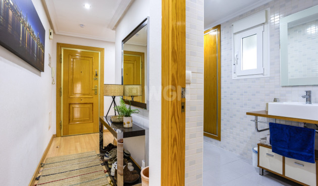 Odsprzedaż - Mieszkanie w bloku - Los Montesinos - Costa Blanca