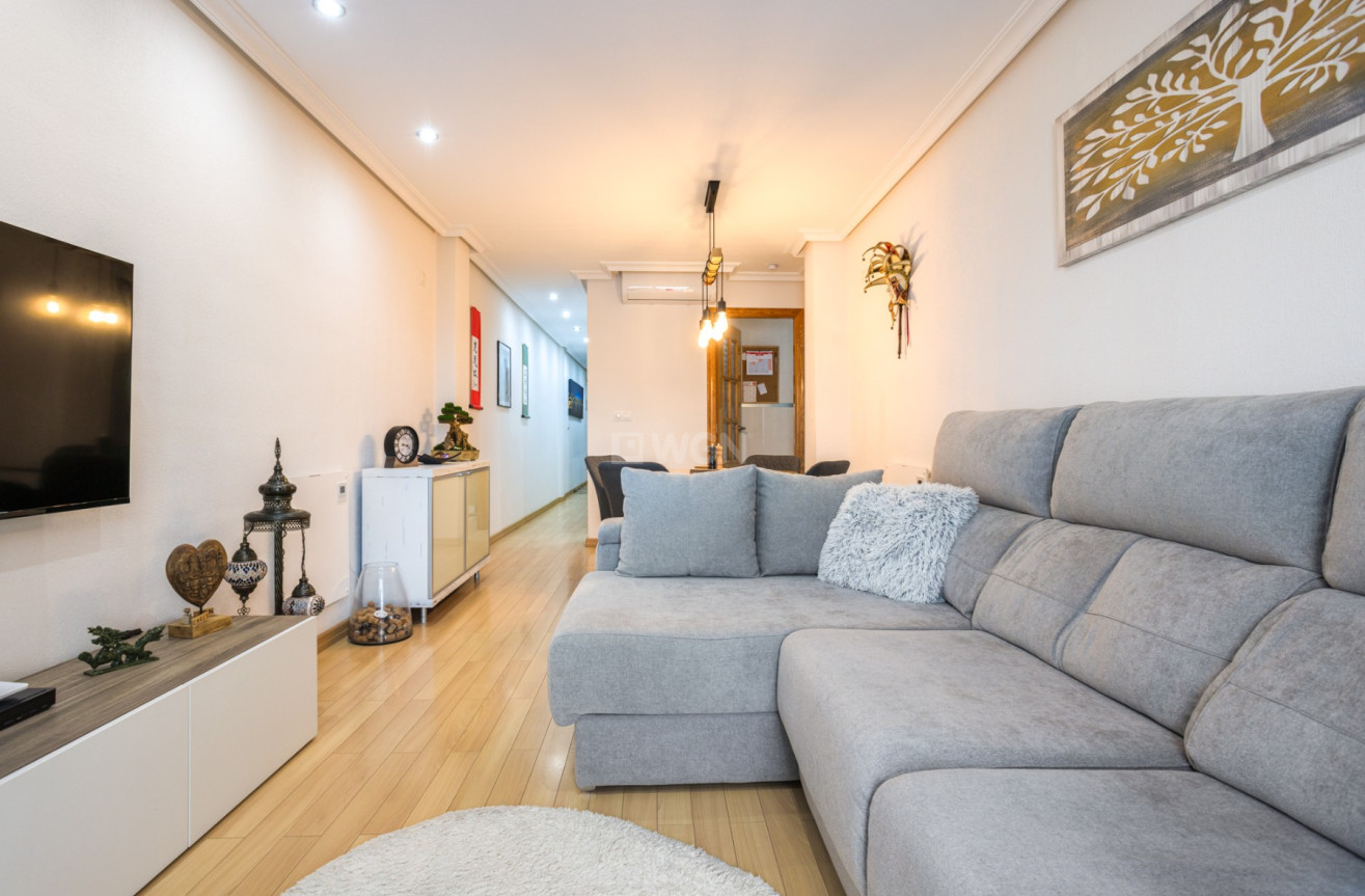 Odsprzedaż - Mieszkanie w bloku - Los Montesinos - Costa Blanca