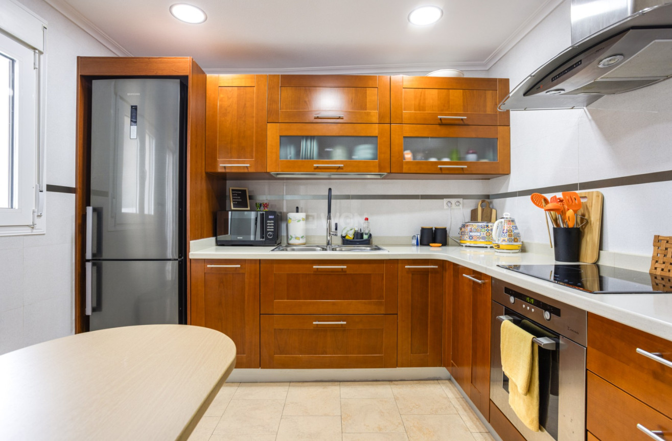 Odsprzedaż - Mieszkanie w bloku - Los Montesinos - Costa Blanca