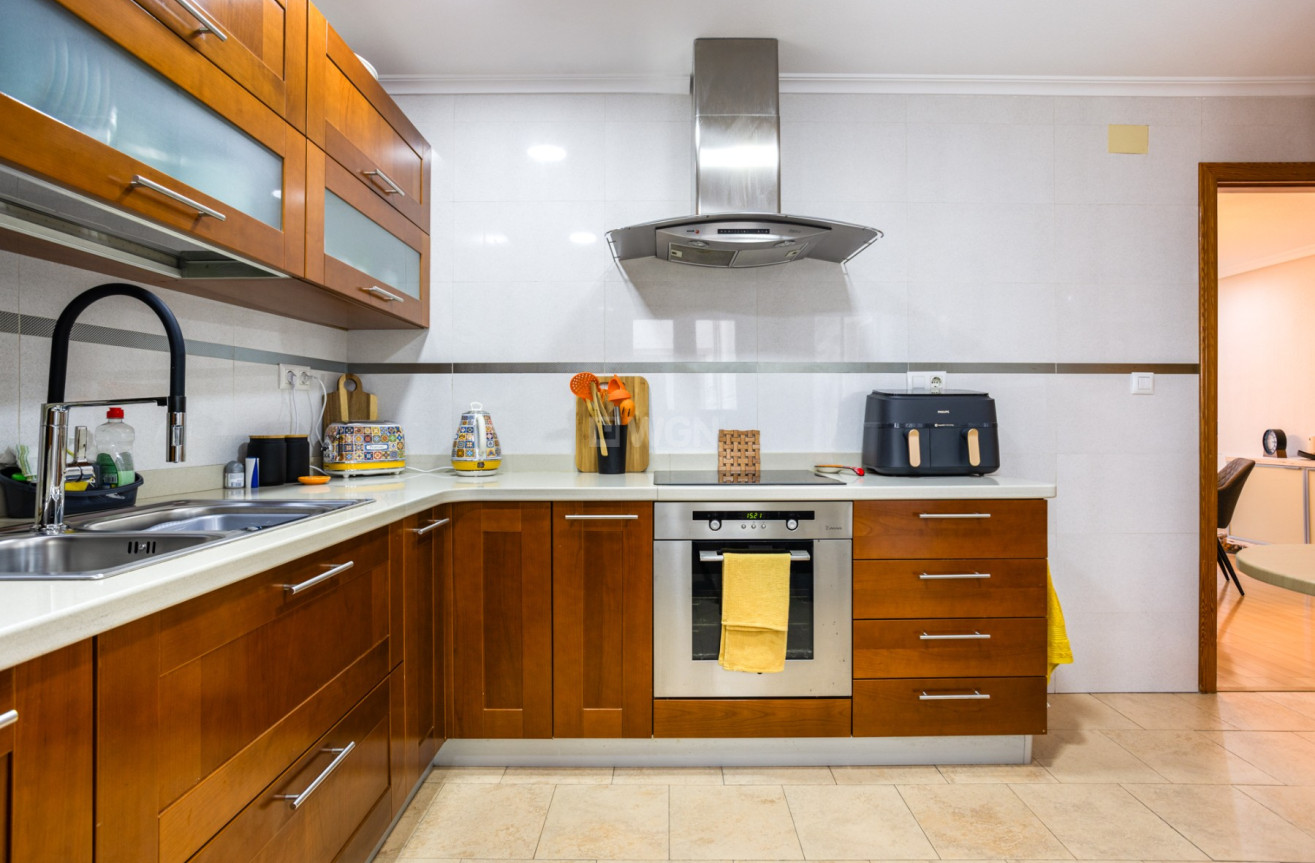 Odsprzedaż - Mieszkanie w bloku - Los Montesinos - Costa Blanca