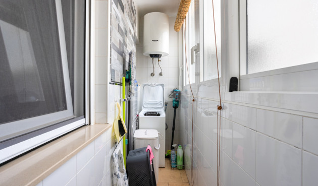 Odsprzedaż - Mieszkanie w bloku - Los Montesinos - Costa Blanca