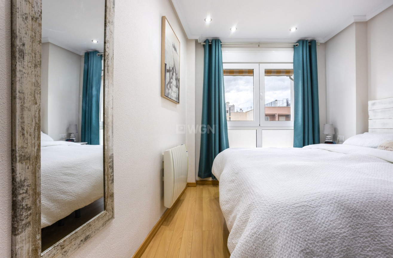 Odsprzedaż - Mieszkanie w bloku - Los Montesinos - Costa Blanca