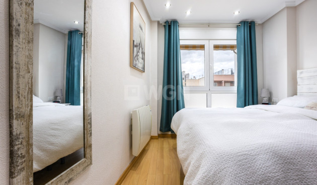 Odsprzedaż - Mieszkanie w bloku - Los Montesinos - Costa Blanca