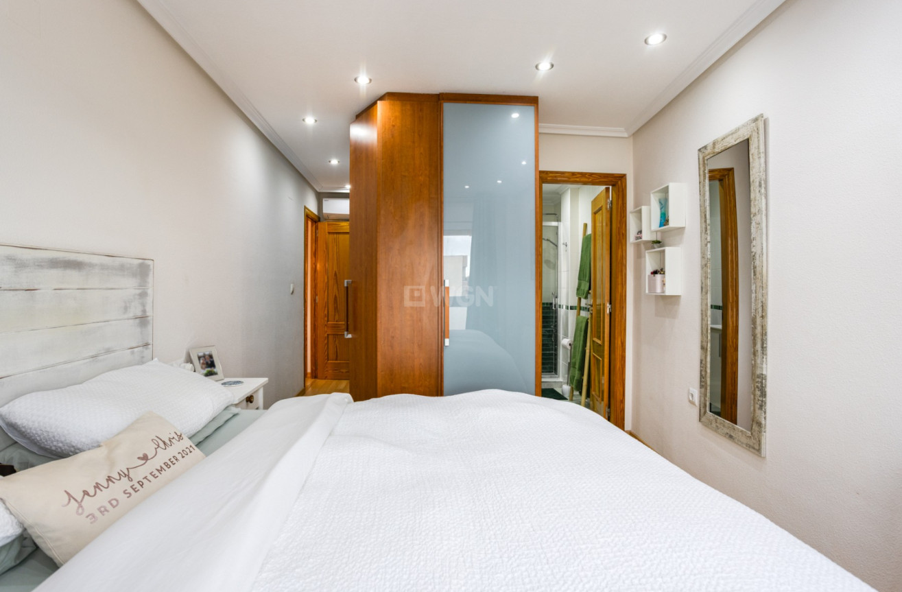 Odsprzedaż - Mieszkanie w bloku - Los Montesinos - Costa Blanca