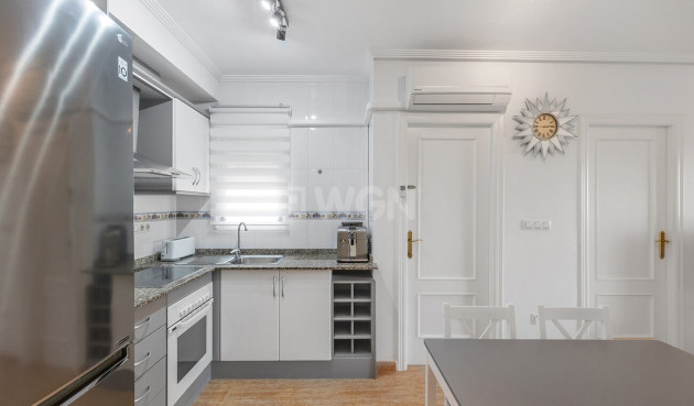Resale - Apartment / flat - Orihuela Costa - Playa Flamenca