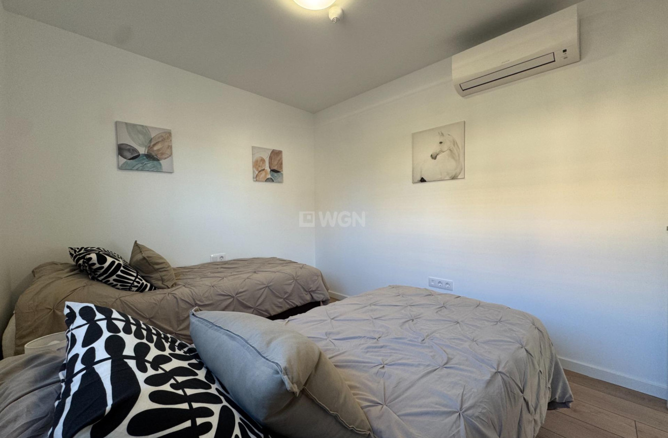 Odsprzedaż - Mieszkanie w bloku - Pilar de la Horadada - Riomar