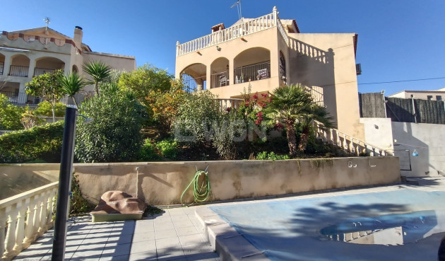 Reventa - Villa - Canadas De San Pedro - Inland