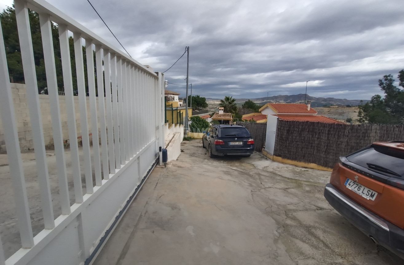 Reventa - Villa - Canadas De San Pedro - Inland