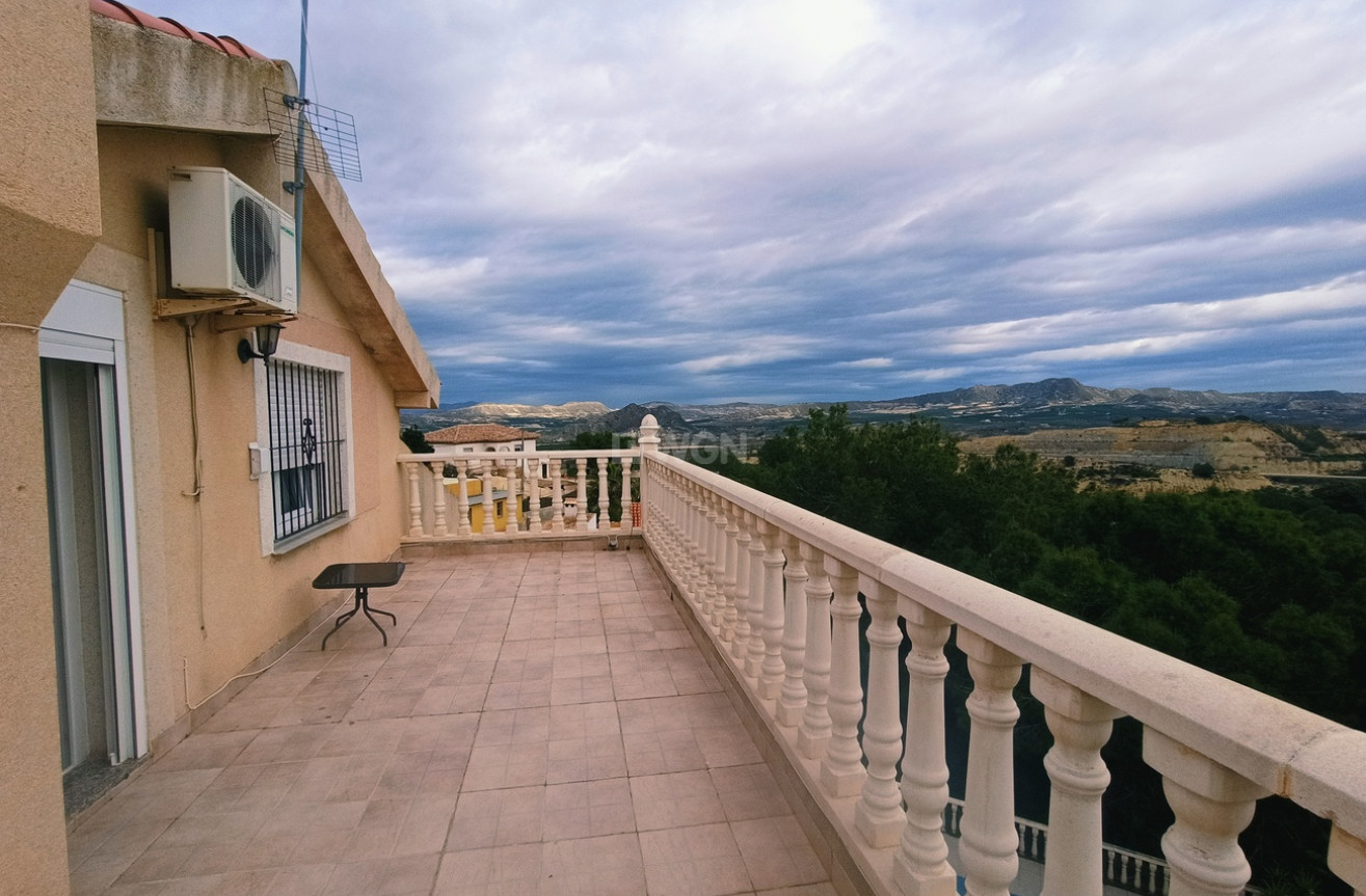 Reventa - Villa - Canadas De San Pedro - Inland