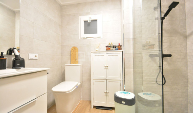 Odsprzedaż - Mieszkanie w bloku - Guardamar del Segura - Costa Blanca