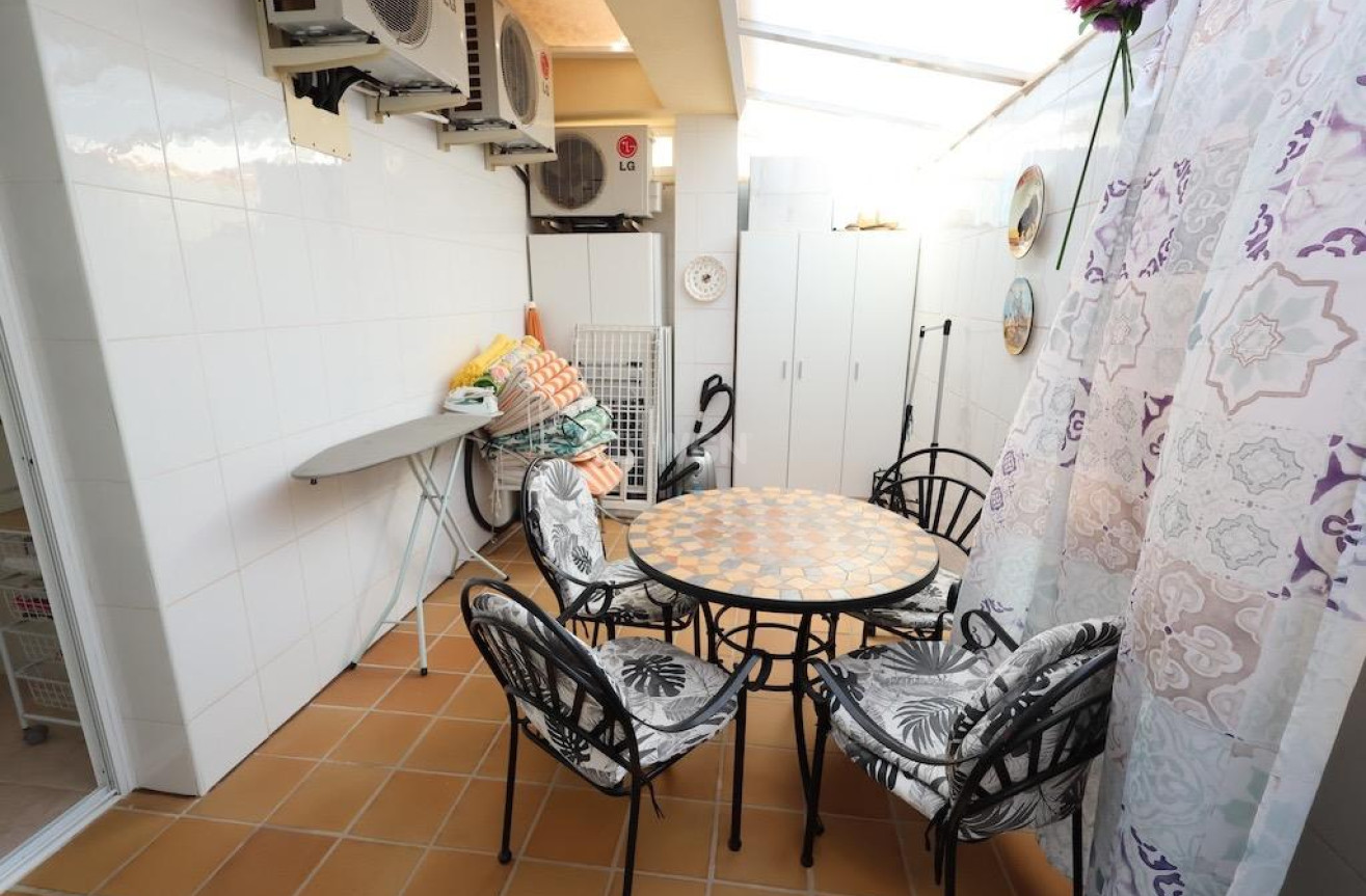 Odsprzedaż - Mieszkanie w bloku - Orihuela Costa - Costa Blanca