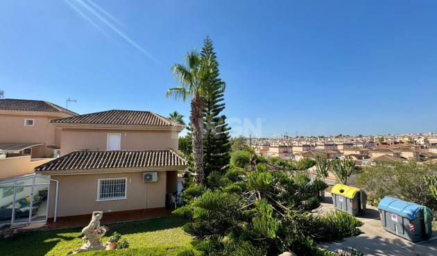 Resale - Villa - Torrevieja - Costa Blanca