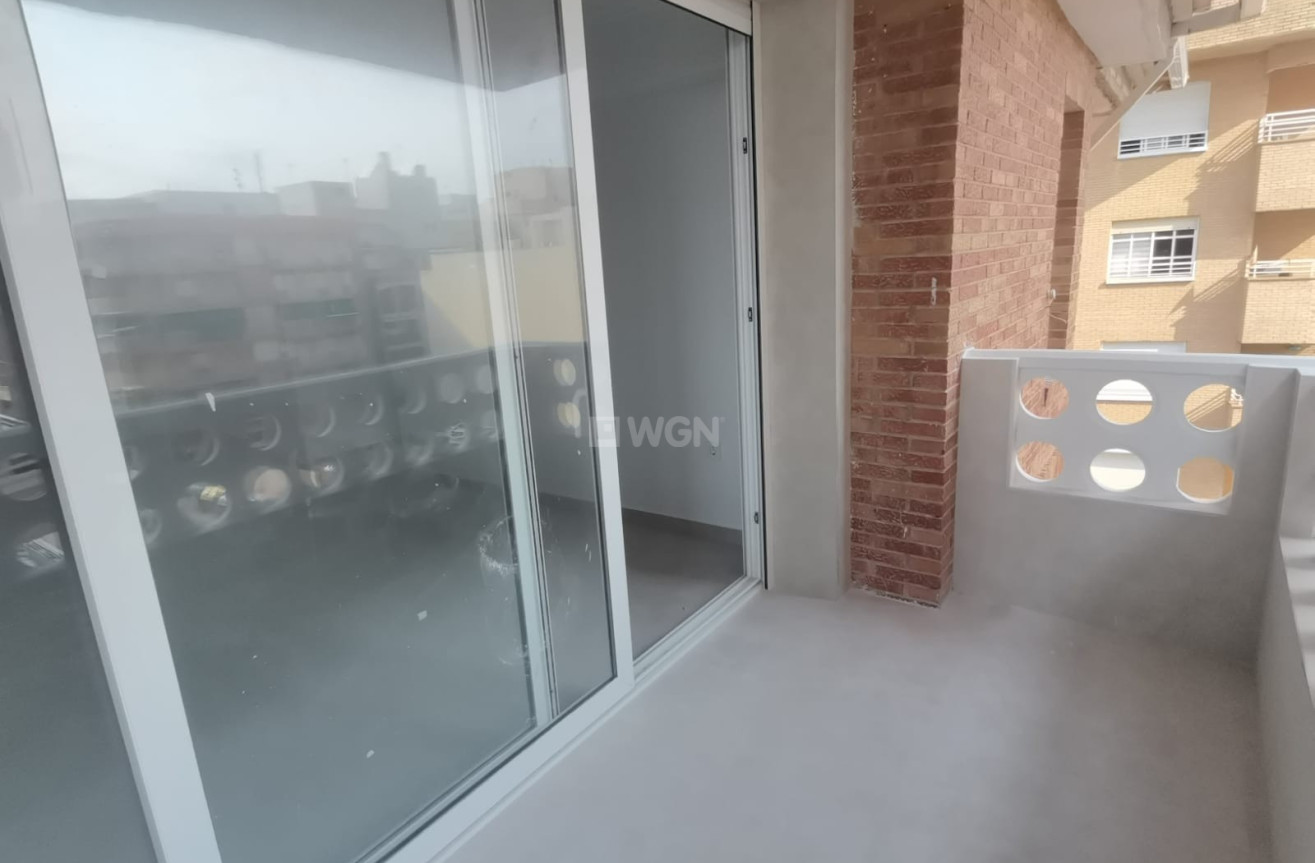 Resale - Apartment / flat - Torrevieja - Costa Blanca