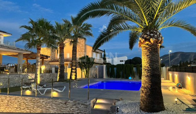 Reventa - Villa - Alfas del Pí - Costa Blanca