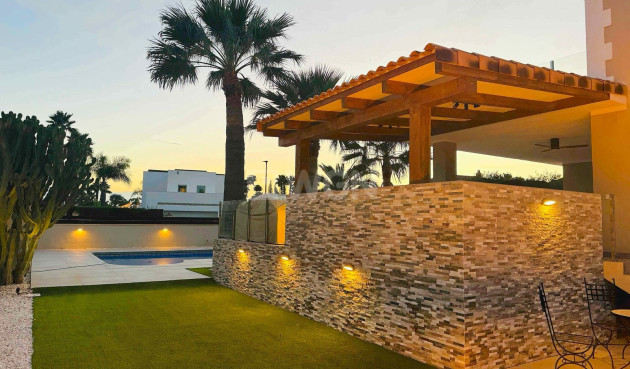 Reventa - Villa - Alfas del Pí - Costa Blanca