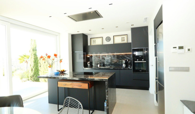 Odsprzedaż - Villa - Finestrat - Costa Blanca