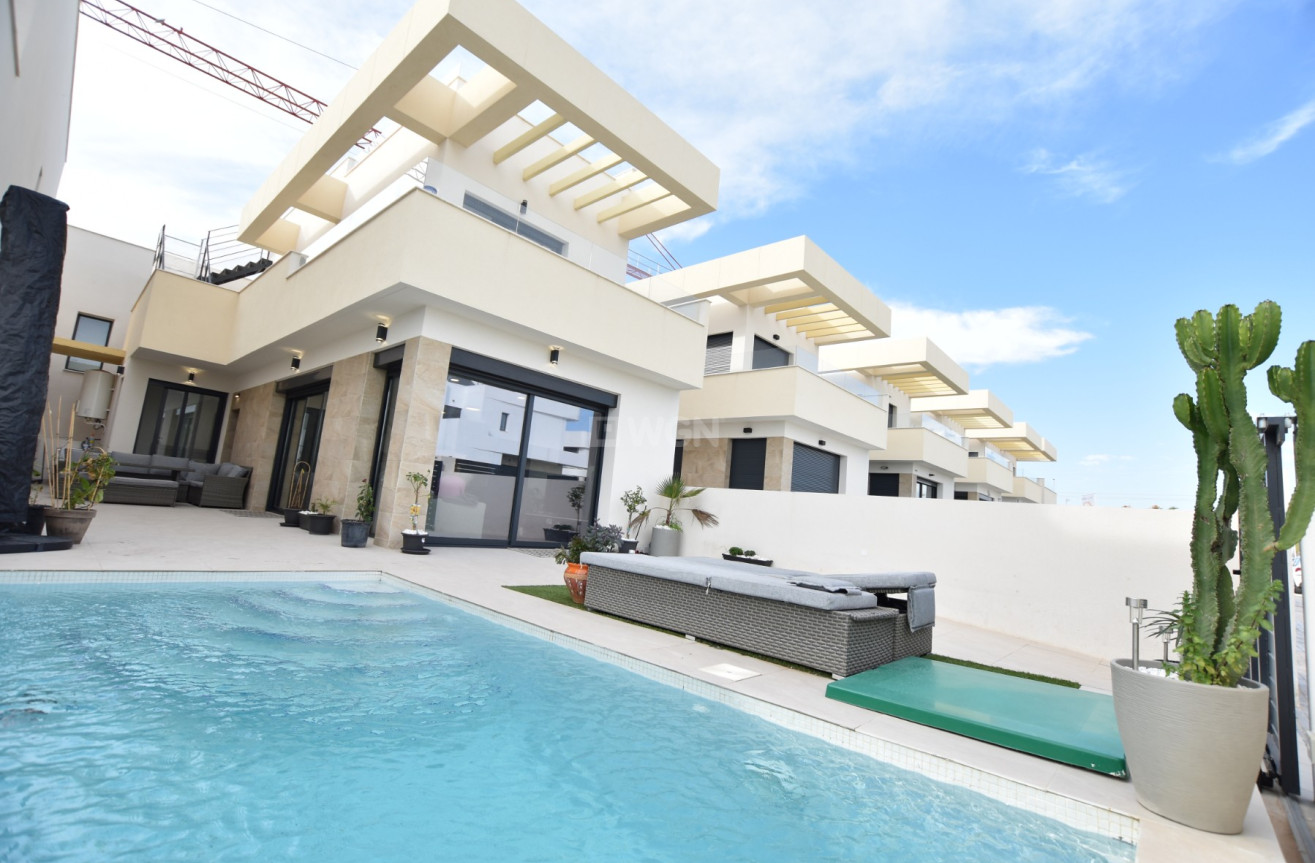 Resale - Villa - Los Montesinos - Costa Blanca