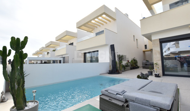 Resale - Villa - Los Montesinos - Costa Blanca