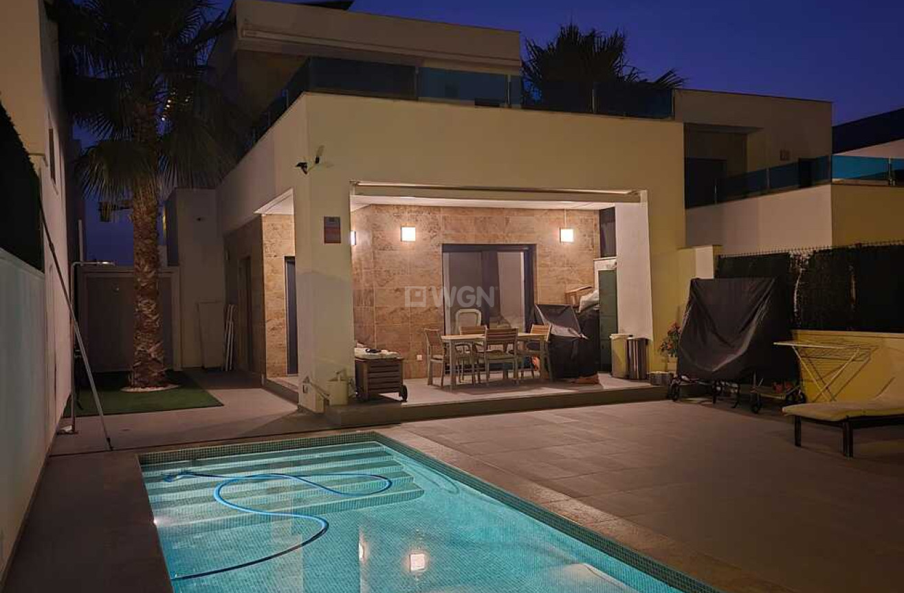 Odsprzedaż - Villa - Bigastro - Costa Blanca