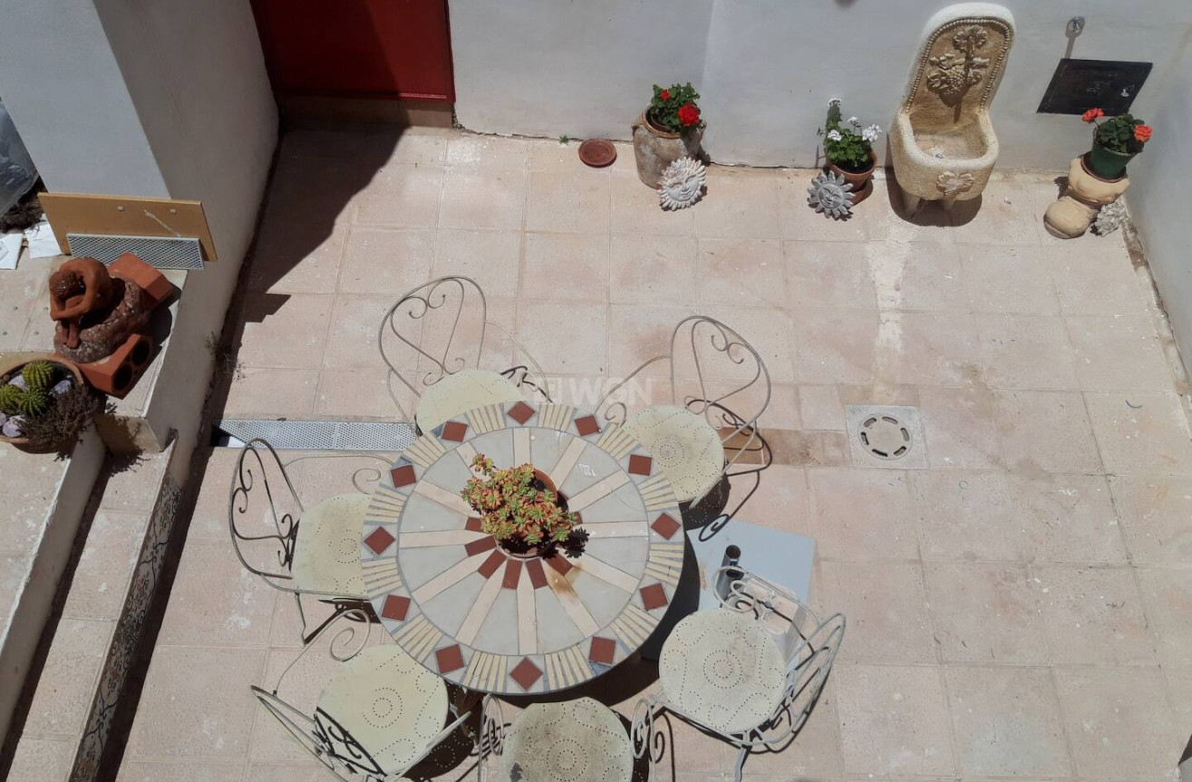 Wiederverkauf - Stadthaus - Raspay - Inland