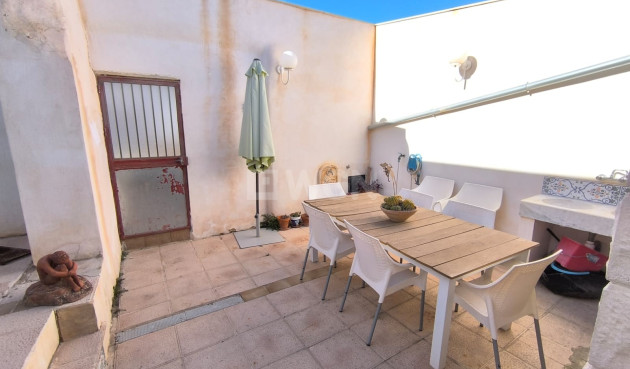 Wiederverkauf - Stadthaus - Raspay - Inland