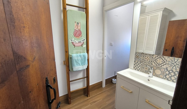 Wiederverkauf - Stadthaus - Raspay - Inland