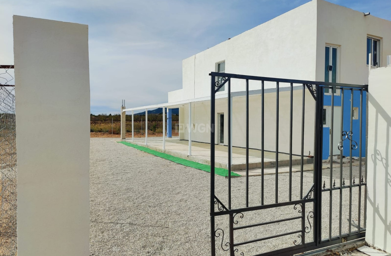 Reventa - Villa - Pinoso - Inland