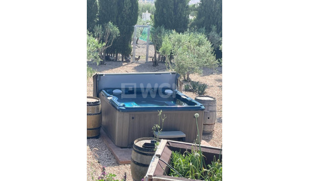 Reventa - Villa - Villena - Inland