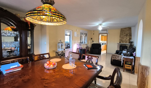 Reventa - Villa - Villena - Inland