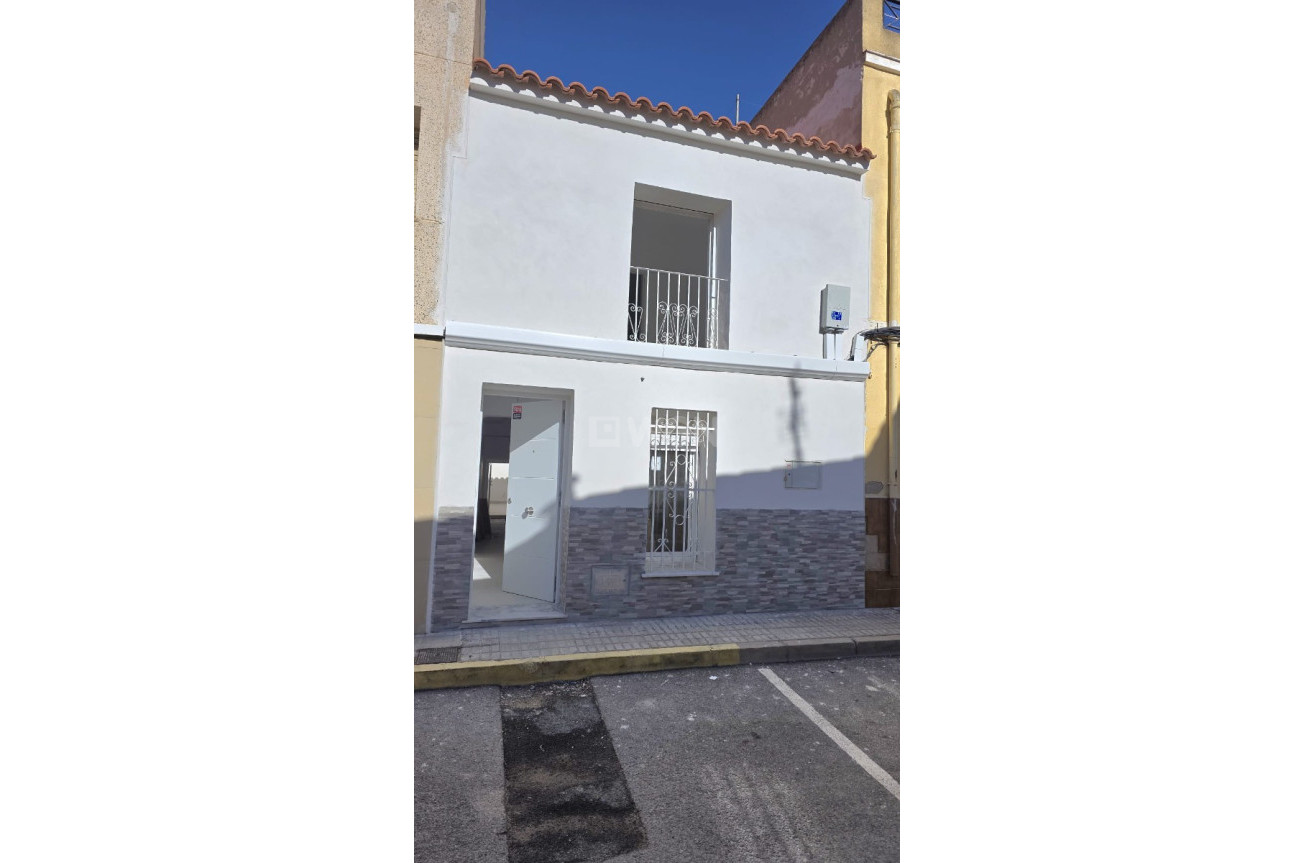 Resale - Townhouse - Pinoso - Inland
