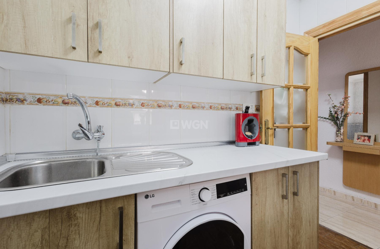 Odsprzedaż - Mieszkanie w bloku - Torrevieja - Costa Blanca