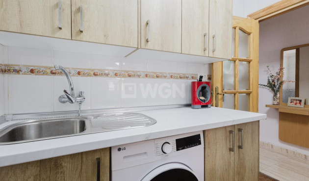 Odsprzedaż - Mieszkanie w bloku - Torrevieja - Costa Blanca